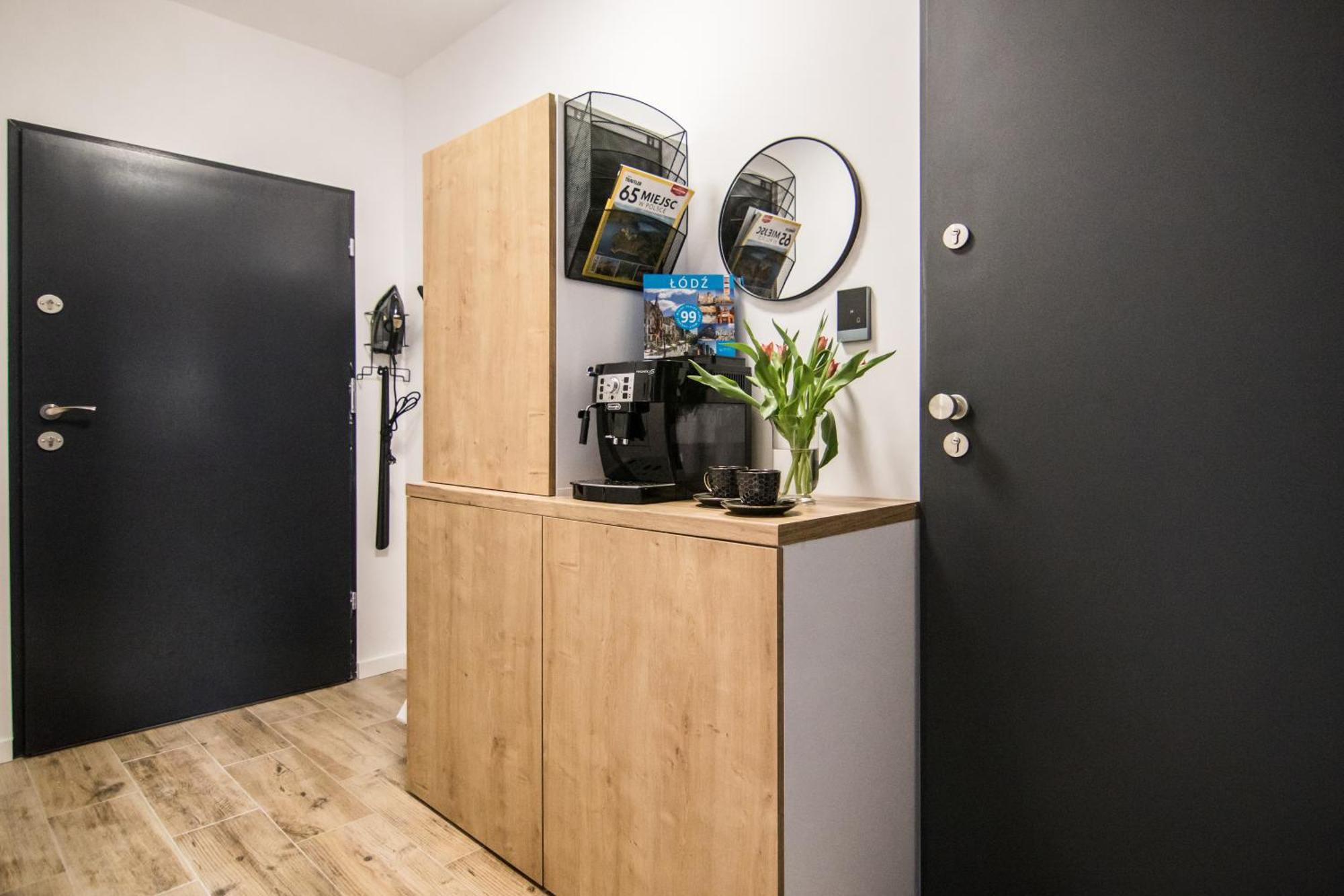 Apartment Monkey - 77 Wigury Street *