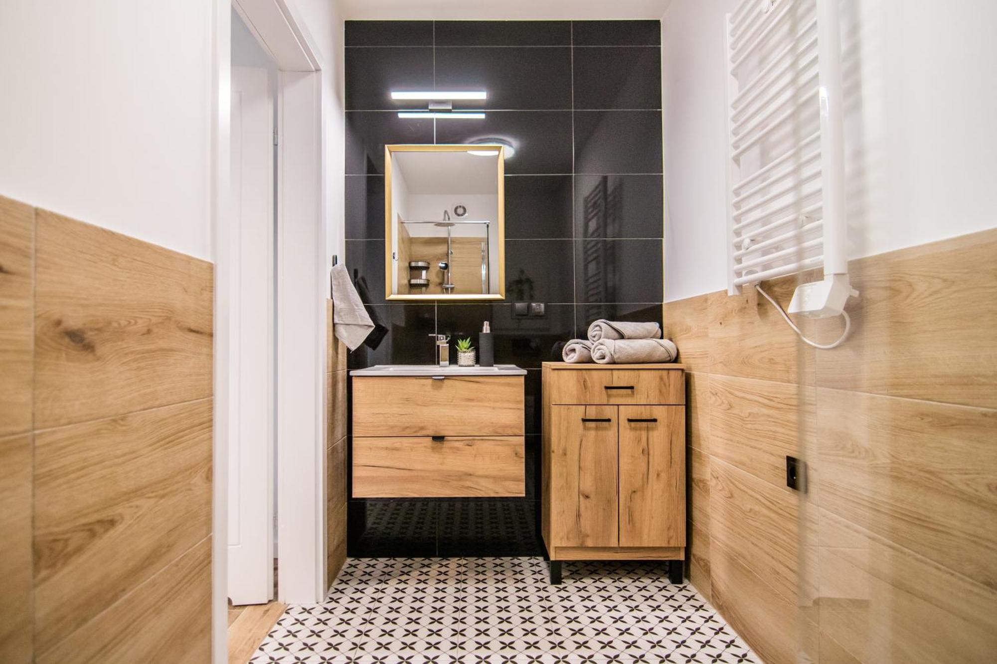 Apartment Monkey - 77 Wigury Street *