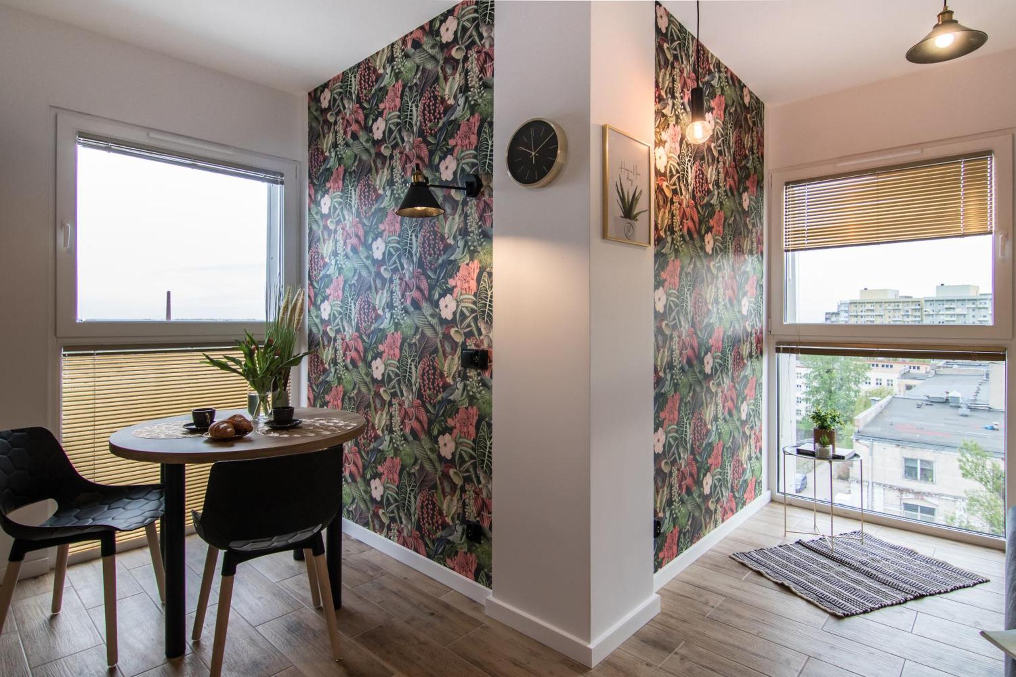 Monkey - 77 Wigury Street *